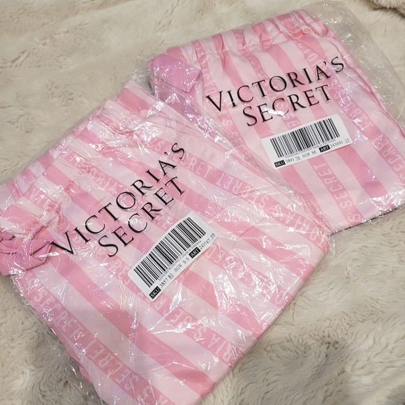 🔥LAST 1🔥NIB VS ICONIC PINK STRIPES PJ PANTS - Picture 5 of 5